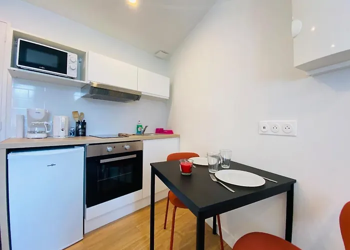 Appartement Renove - Tram & Centre - Parking Gratuit