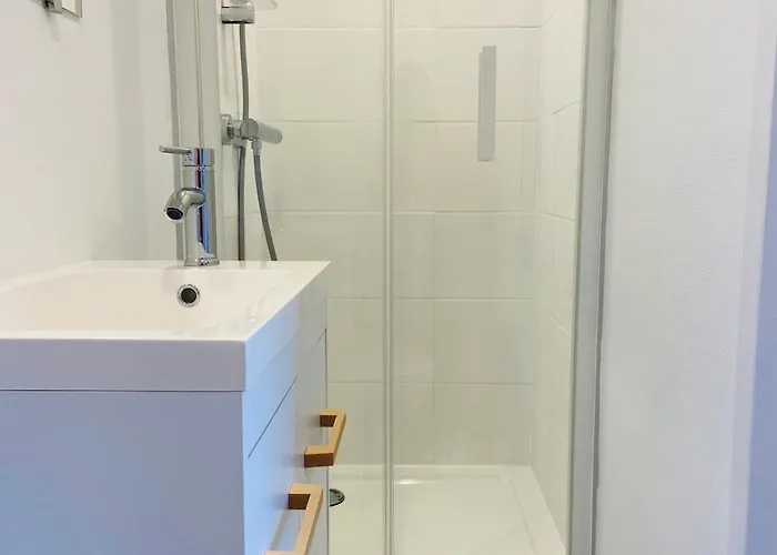 Appartement Renove - Tram & Centre - Parking Gratuit *