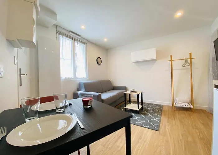 Renove - Tram & Centre - Parking Gratuit Angers