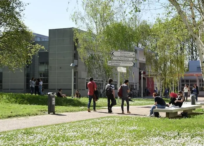 Appartement Renove - Tram & Centre - Parking Gratuit *